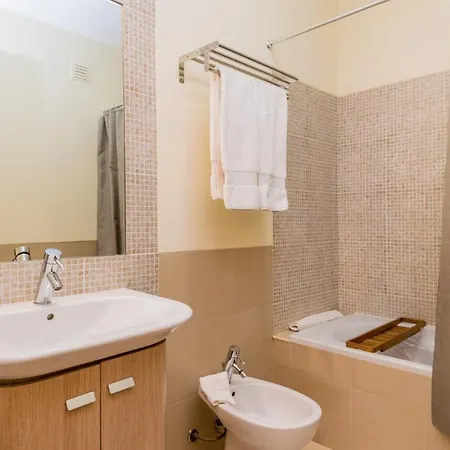 New !! Two Bedroom - Banda Musical