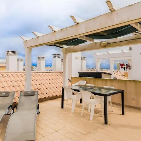 Apartman New !! Two Bedroom - Banda Musical